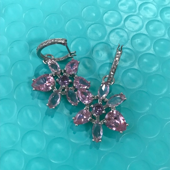 Swarovski flower drop earrings - Picture 5 of 8